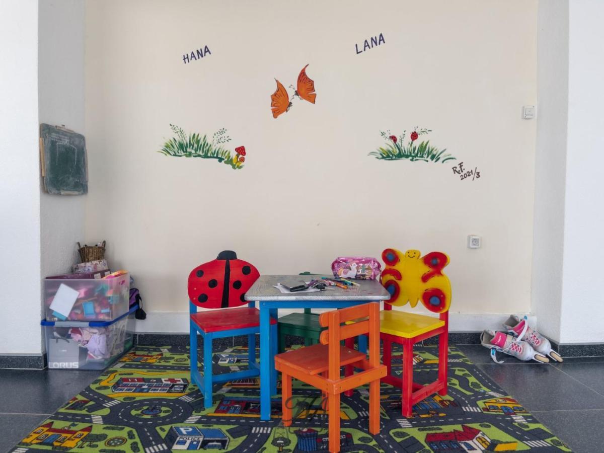 Family Estate Hadzalova Avlija Villa Bihać Eksteriør bilde