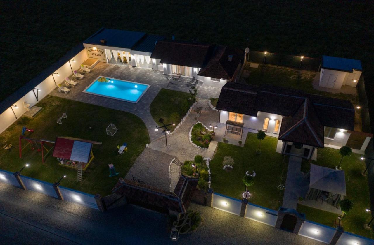 Family Estate Hadzalova Avlija Villa Bihać Eksteriør bilde