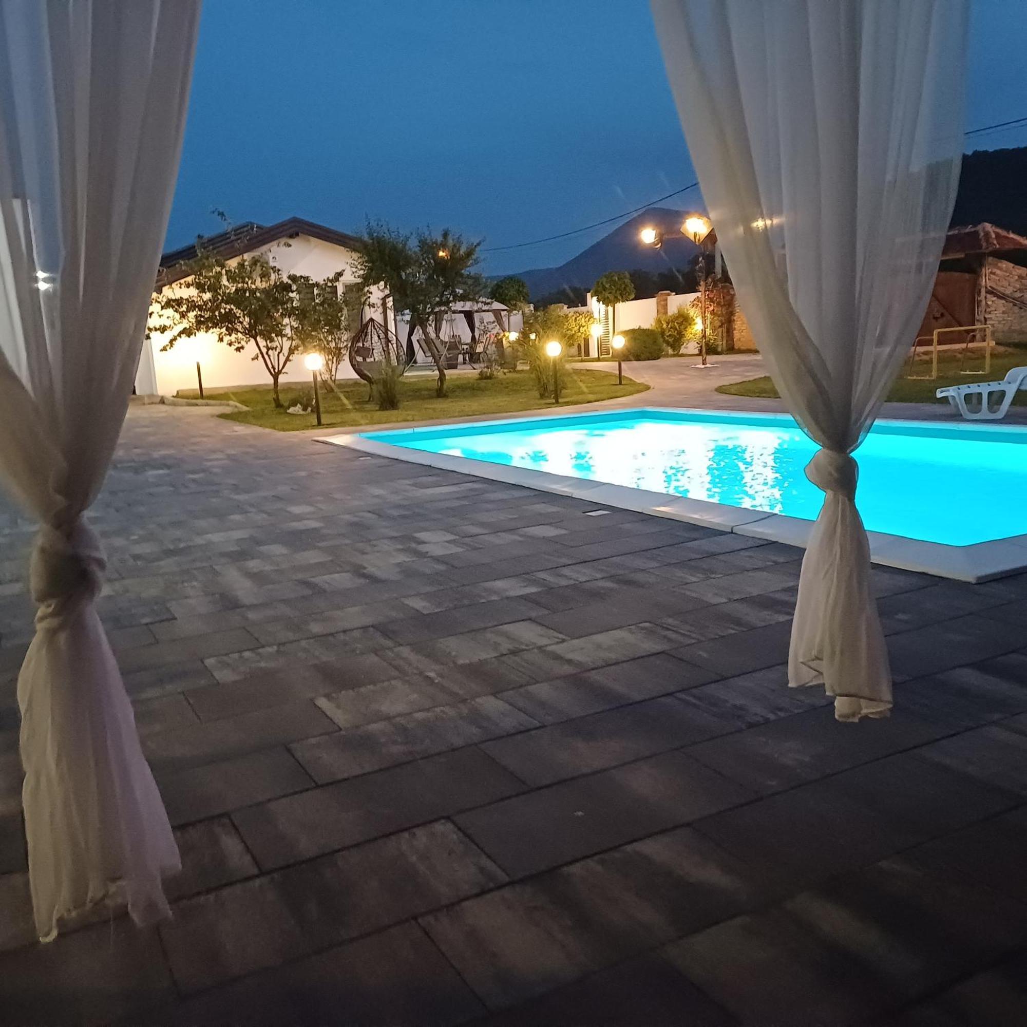 Family Estate Hadzalova Avlija Villa Bihać Eksteriør bilde