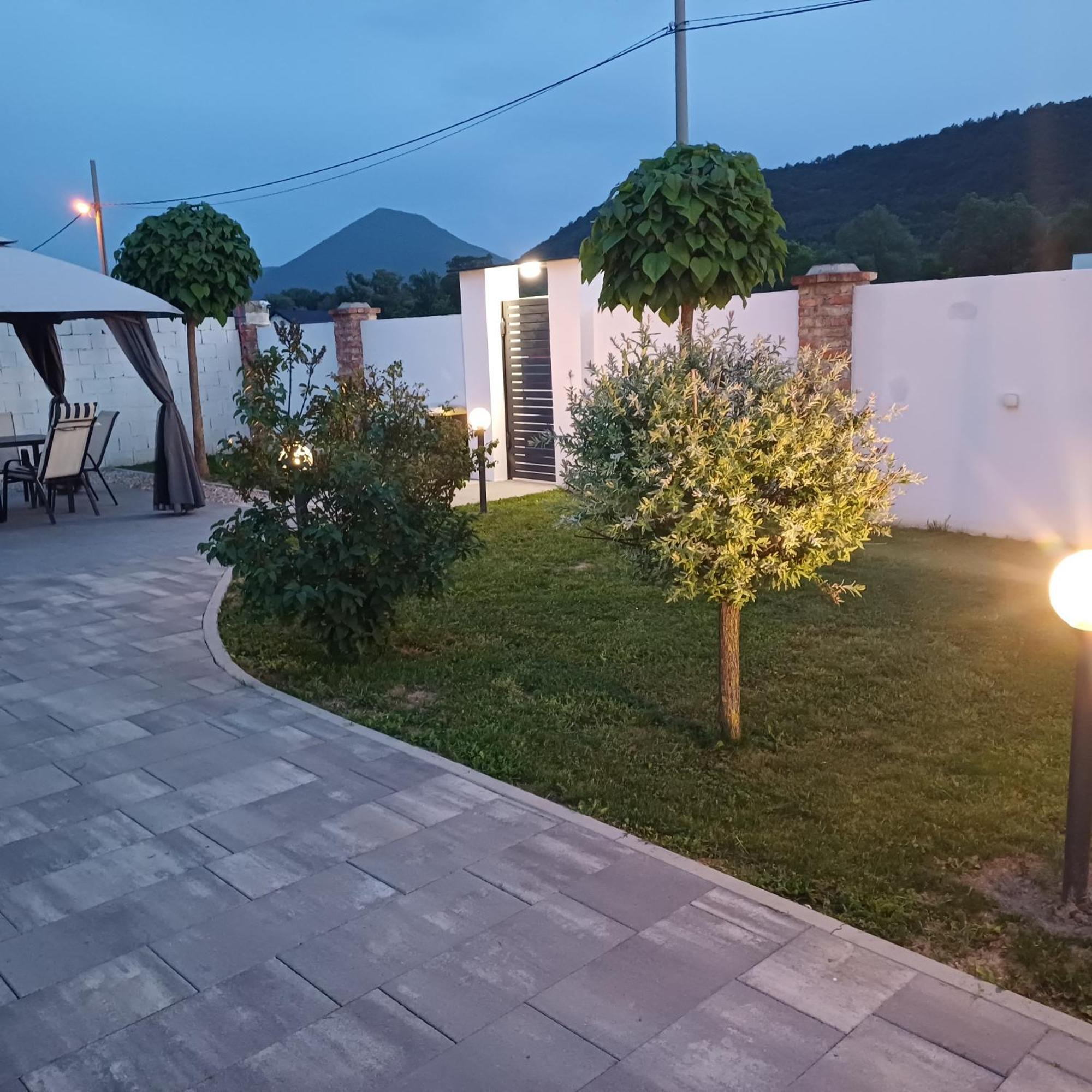 Family Estate Hadzalova Avlija Villa Bihać Eksteriør bilde