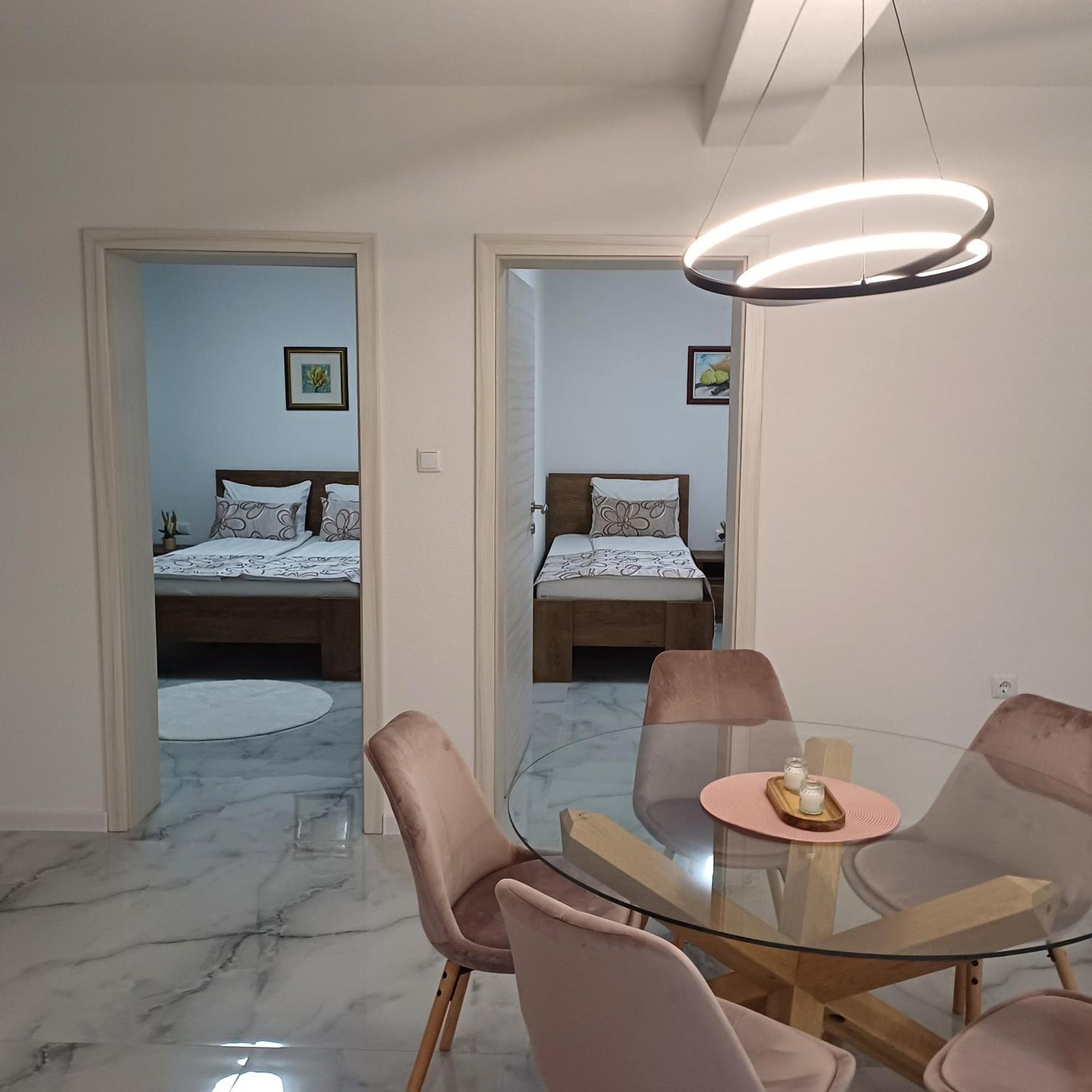 Family Estate Hadzalova Avlija Villa Bihać Eksteriør bilde